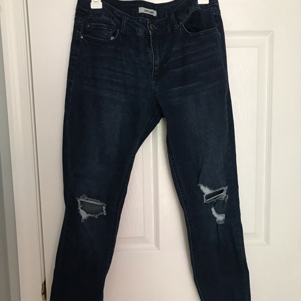 Refuge Ripped Jeans